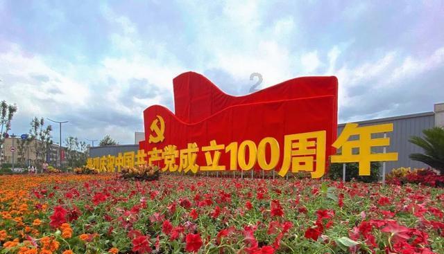 蕾哈娜韩素希助阵的 DIOR 高订大秀,简直美惨了!